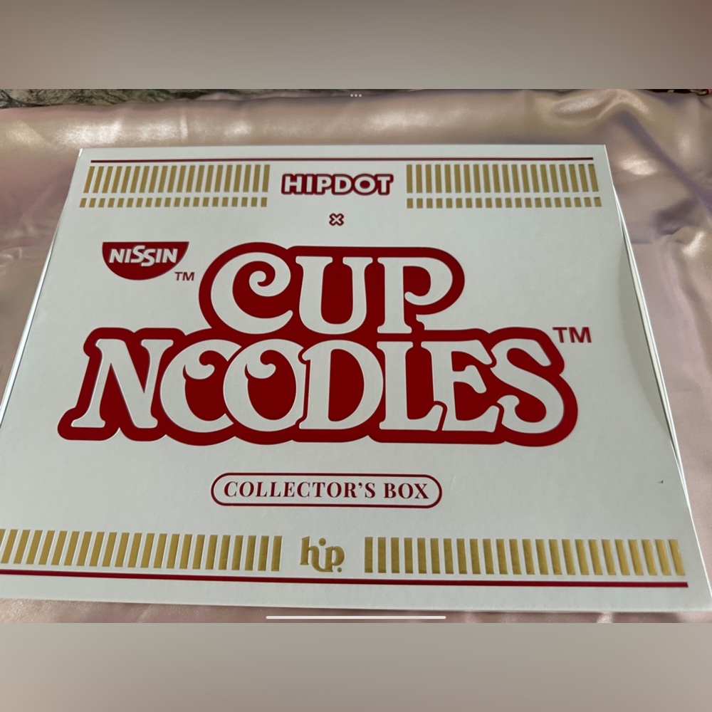 Cup of‎ Noodles Makeup Collection